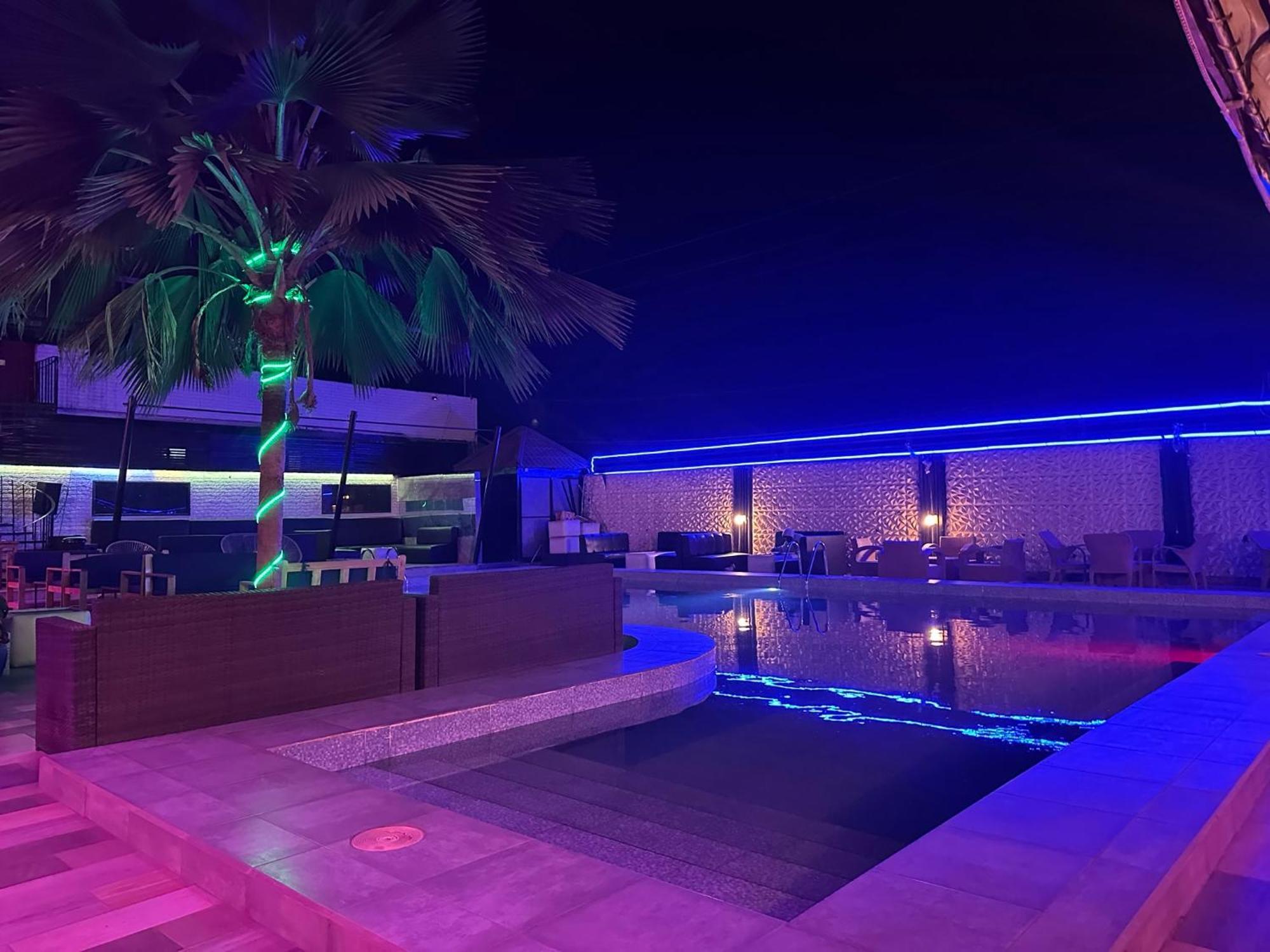 Apartments Plaza Hotel Kololi Exterior foto